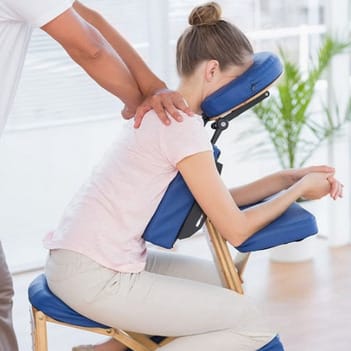 Massage assis à Genève